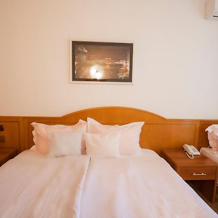 Hotel Tourist - Metropol Lake Resort Ohrid Extérieur photo